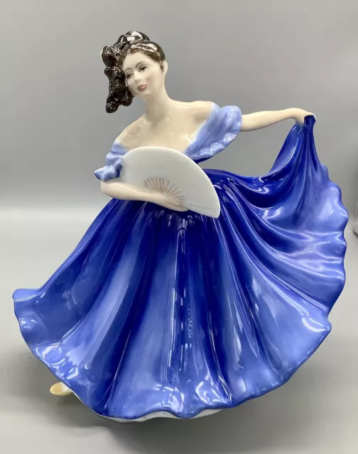 Vintage 1979-2000 Royal Doulton “Elaine” Bone China HN2791 England Figurine