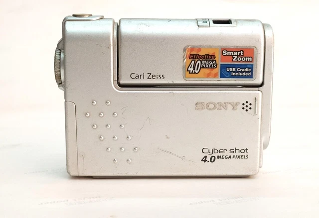 Caméra Sony DSC F77 Cyber Shot POUR PIÈCES OU RÉPARATION Livraison gratuite