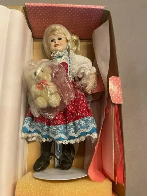 Treasury Collection PARADISE GALLERIES porcelain doll GOLDILOCKS
