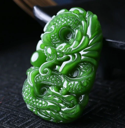 Chinese Hetian Jade Hand-carved Dragon Pendant Natural Green