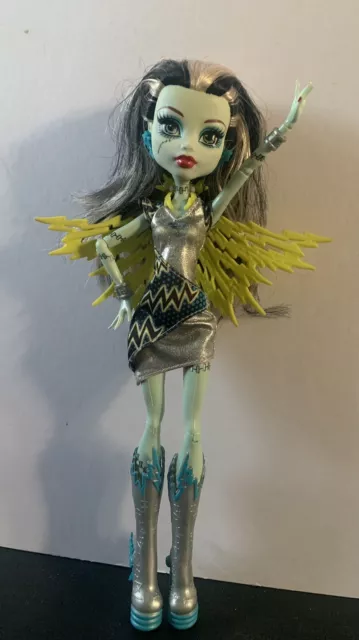 Monster High Power Ghouls Frankie Stein Voltageous Doll