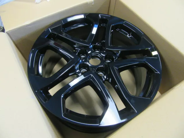 Genuine Holden Commodore Vf Ssv Redline Mag Wheel 19'' X 8.5 Wheel Front Only