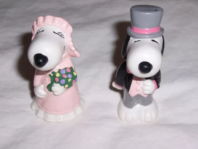 Snoopy Groom Belle Bride Wedding PVC Figure Cake Topper Peanuts Vintage Dog NICE
