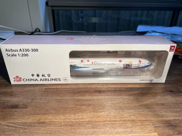 China Airlines Airbus A330-300 hogan 1:200 model plane Airplane
