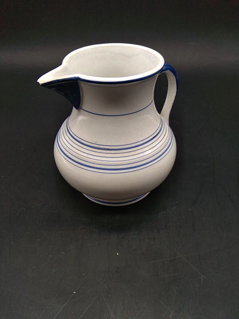 ANCIEN PICHET FA ENCE Fien Blanche Et Bleu Creil XIXe Si cle EUR 25 00 ancien-pichet-fa-ence-fien-blanche-et-bleu-creil-xixe-si-cle-eur-25-00