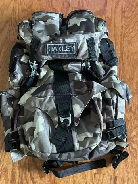 OAKLEY MECHANISM BACKPACK Trail Hiking Tactical AP Pack Bag Olive Green Camo