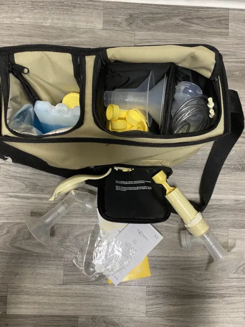 Medela 101038299 Advanced Personal Double Breast Pump Bundle