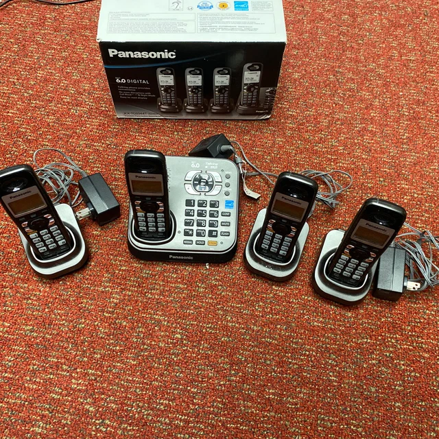 PANASONIC KXTG9344T 3 Cordless Phones + Answering Machine Talking
