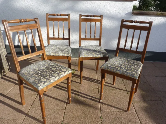 Stühle 4 Stück antik 19.Jhrdt Nussbaum gedreht sehr gut erhalten restauriert