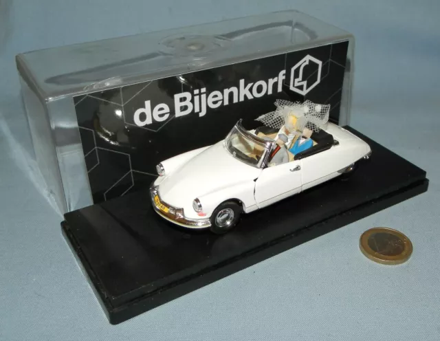 Rio 1/43 Bijenkorf : Citroën DS 19 Cabriolet 1966 "Just Married" La plus rare !
