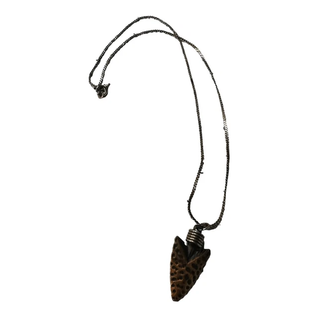 Vintage arrowhead design pendant and necklace costume jewelry see photos