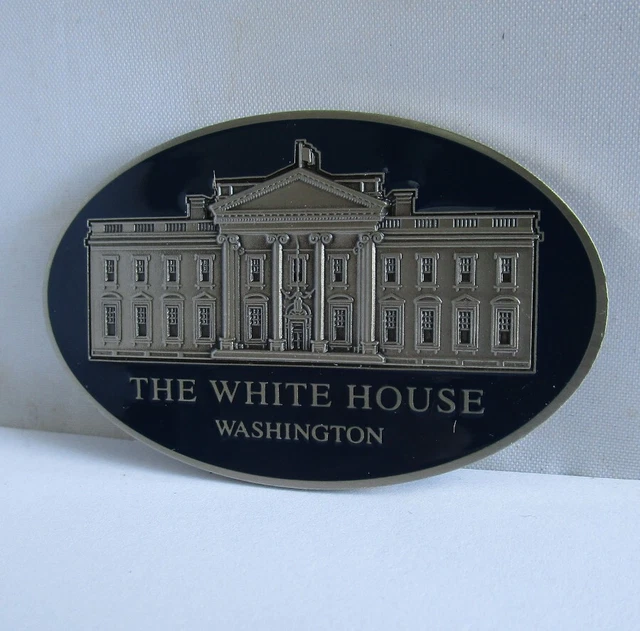 White House Eagle Signed Oval Challenge Coin White House Eagle Signed Oval Challenge Coin