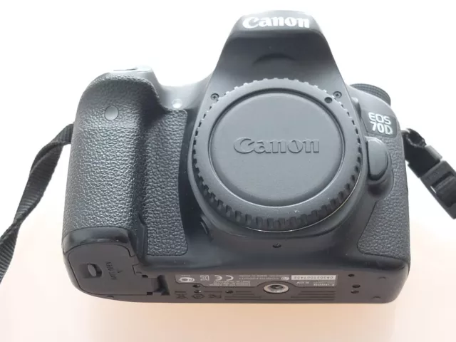 Canon EOS 70D 20.2 MP DSLR  (Nur Gehäuse) Ausl 17402 , vom Händler...#