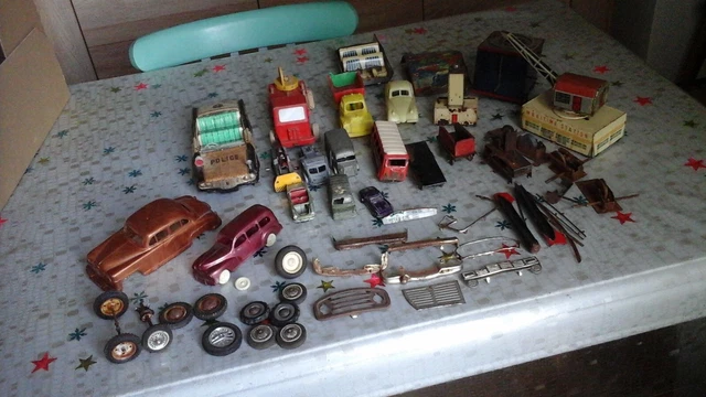LOT 3 JOUET tole automate pour pieces