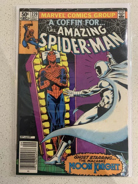 The Amazing Spider-Man #220 Newsstand - 1981 Marvel Comics Combined Postage