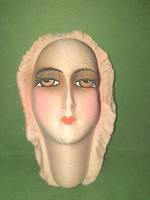 Ancienne Tête De Poupée Ukrainienne En Bois – Art Populaire – 18-19ème Siècle