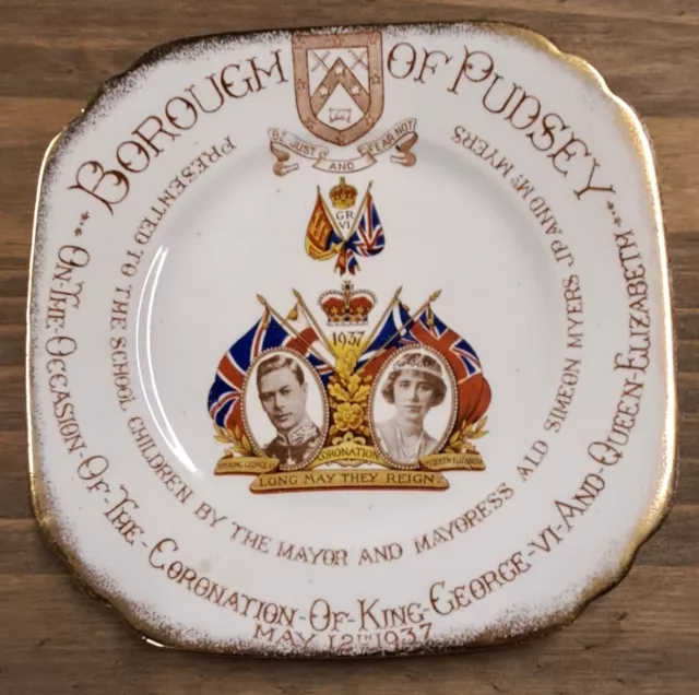 1937 BOROUGH OF PUDSEY Commemorative Plate.