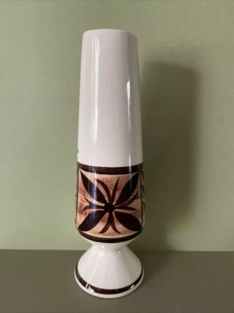 Vintage Hawaiian Pohaku Kiln Art Pottery Bud Vase Tiki Tapa Ivory Brown Footed