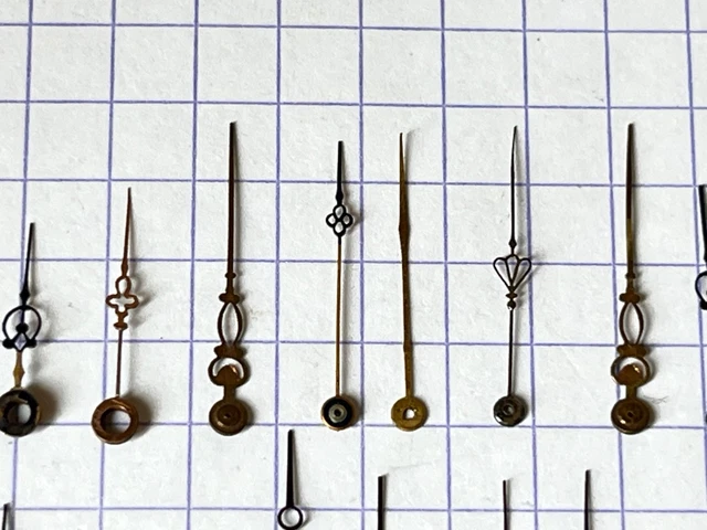 Lot D'aiguilles De Montre Anciennes - Stock LIP Des Années 1975 - Neuf Sans étiquette - Pour Collection Ou Réparation