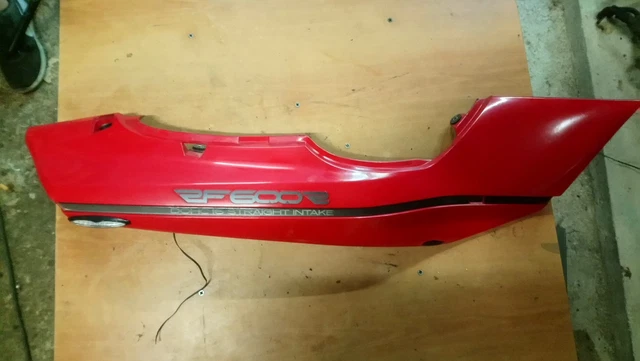 Carénage Arrière Et Flanc De Selle Droit Pour Suzuki 600 RF/R/RFR - Pièce D'occasion En Bon état