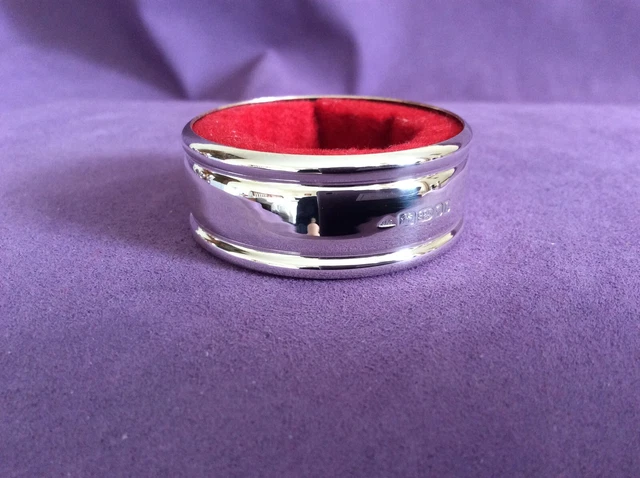 Sterling Silver Wine Bottle Drip Ring. London Hallmark New in pristine condition