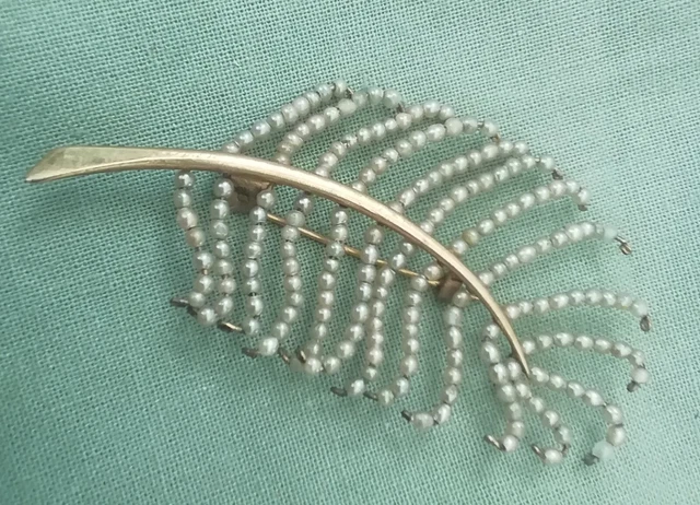 Ancienne et Grande Broche Art Nouveau Profil de Femme Couleur Argenté - France