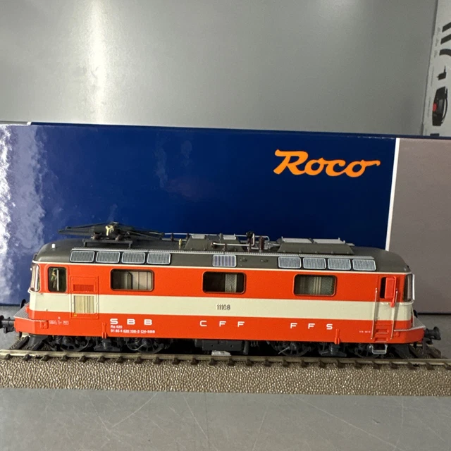 ROCO 72408 - Locomotive électrique Re 4/4 II 11239 Porrentruy des SBB CFF en HO EUR 239,90 - FR