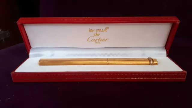 STYLO BILLE MUST DE CARTIER EN PLAQUE OR Boite d’origine Vintage Ballpoint Pen