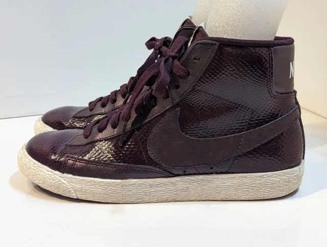 Nike Blazer Mid Leather Premium Sneakers Purple Snake Skin 685225-600 Womens 7.5