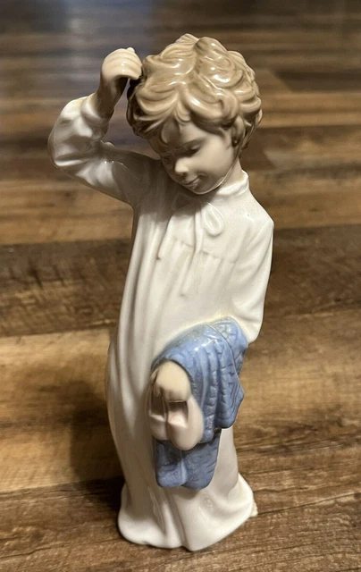NAO by LLADRO BEDTIME BOY WITH SLIPPERS PORCELAIN FIGURINE SPAIN 11" TALL 1970's NAO by LLADRO BEDTIME BOY WITH SLIPPERS PORCELAIN FIGURINE SPAIN 11" TALL 1970's