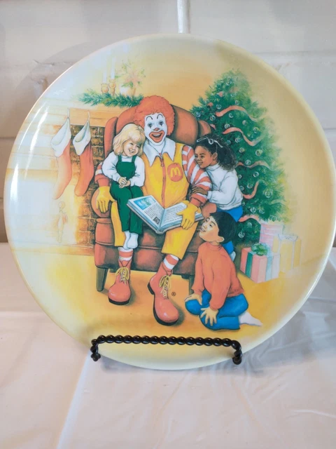 McDonald's Collectible Plate Ronald McDonald Christmas 8" Melamine Diversity