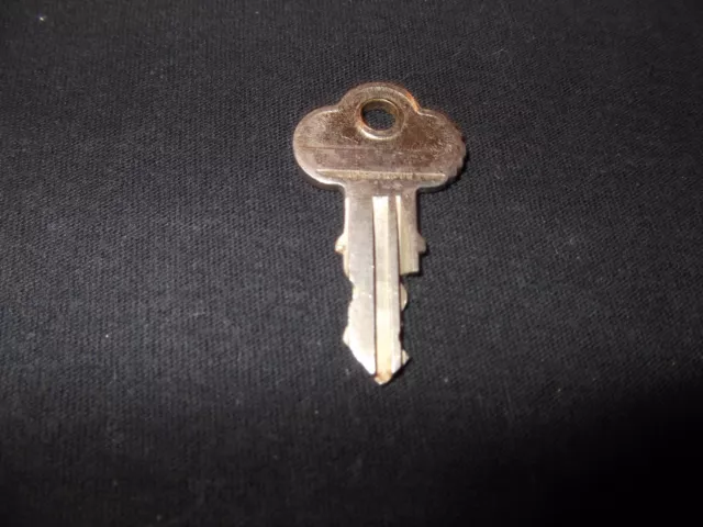 Chicago Lock Key # 2001 For Coca Cola Cooler Machine Coke Pepsi Vendo Cavalier