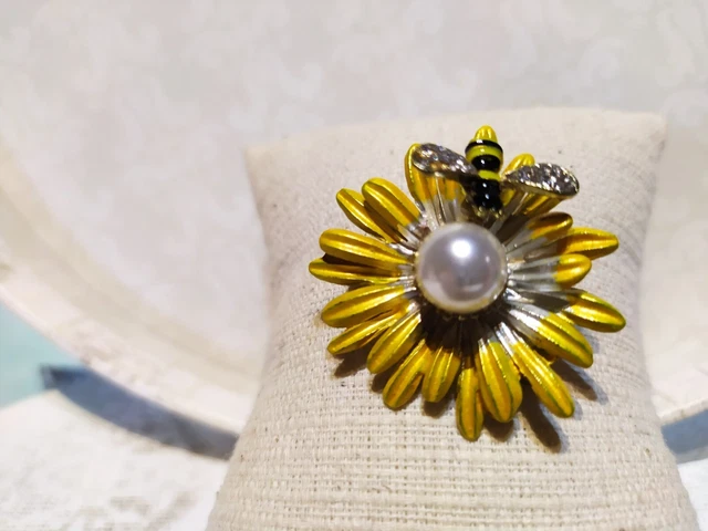 Broche VIP Abeille Dîör Collector Rare - Neuve Dans Son Emballage D'origine
