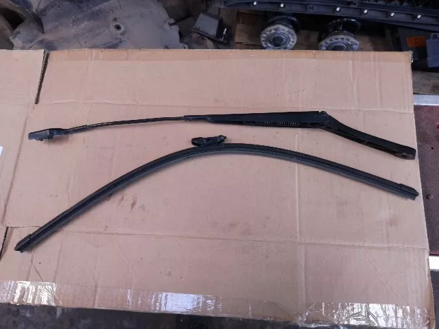 2019 VOLKSWAGEN CRAFTER WIPER ARM Mk2 Right Front With Blade 7C2955410A