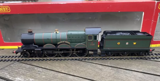 Hornby R2551 OO Gauge Castle Class Steam Locomotive