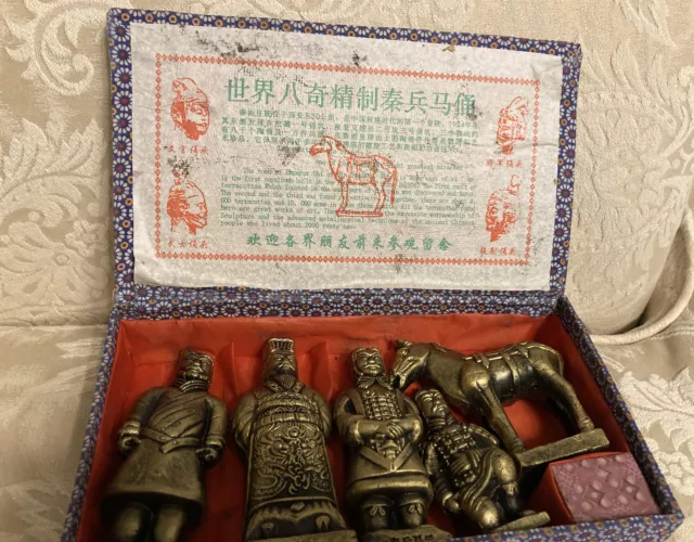 Vintage Qin Dynasty 5 Piece Chinese Terracotta Warrior Figurines Set With Box