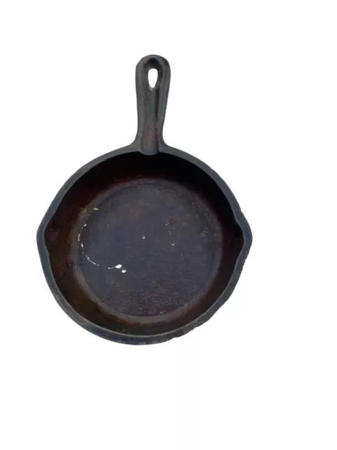 4 Inch Cast Iron Decorative Skillet 1 Egg Unmarked Wall Hanger