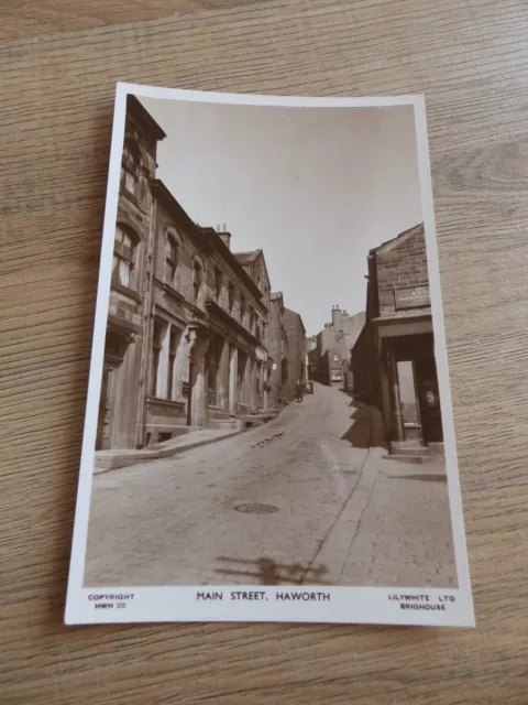 Postcard Main Street Haworth (Keighley)  Yorkshire