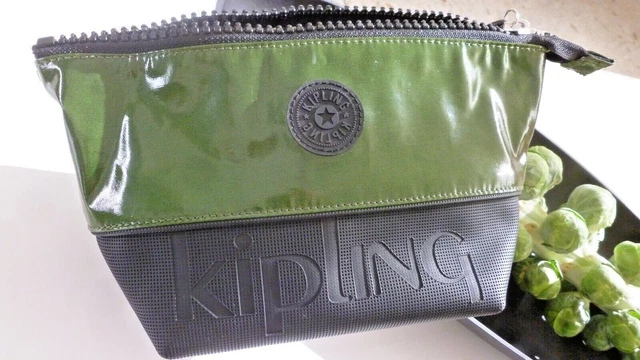 Kipling Cosmetic/Shave Bag  Olive Green & Black Zippered