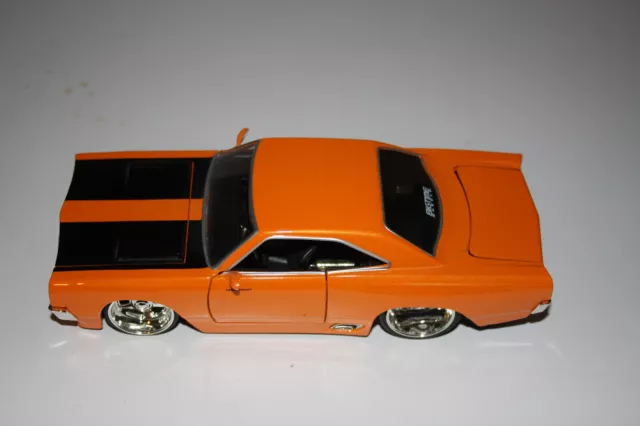 Jada Big Time Muscle 1969 Plymouth Hemi Road Runner No Box Combined Shipping