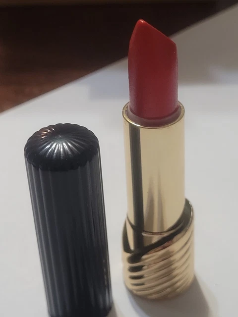 elizabeth arden pink vibrations lipstick The Summer Season: Elizabeth Arden Perfect Flamingo Lipstick main image 0