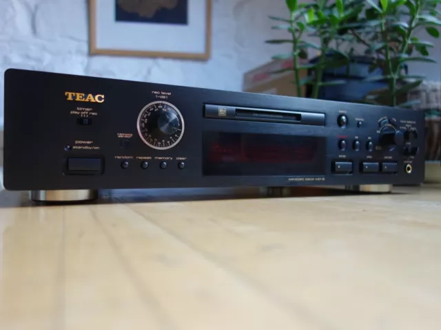 Teac MD-8 Minidisc Player Recorder. Very Nice Condition