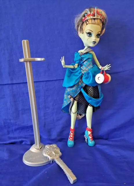 Monster High Doll Frankie Stein Skulltimate Secrets 2 HNF75 - Star Brink  Brinquedos