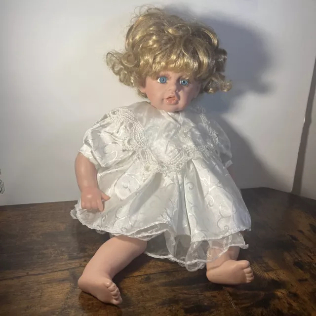 Vintage Duck House Heirloom Baby Girl Doll 0358/5000