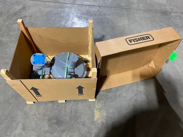 ONE (1) NEW FISHER EMERSON Y-693 Gas Blanketing Regulator 1/2" 0.5-2.0 IN WC