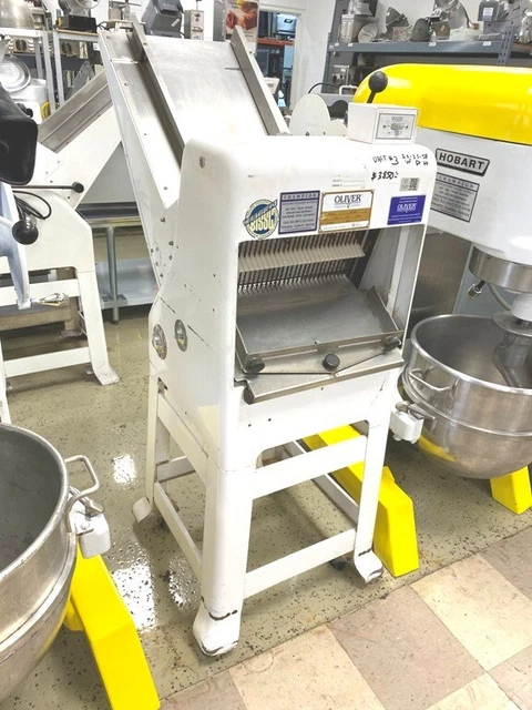 Bread Slicer/ Oliver 797-32 Commercial Bread Slicer/ 1/2" Cut/ #3
