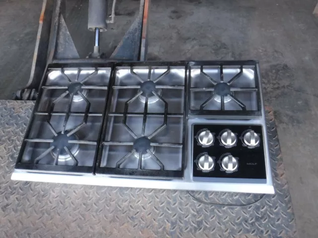 Wolf 5 Burner Gas Cooktop Stainless Steel CT36G/S 36"  with downdraft and contro