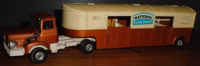 Camion Miniature Corgi Major Toys 1/43 – Berliet Horse Box Transport Chevaux Années 70
