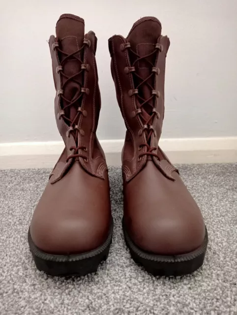 British Army - Military - MOD - Wellco Jungle Combat Boots - Brown UK 11L