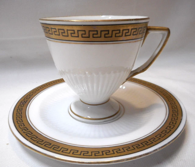 très belle tasse Sarreguemines 19ème sur pied douche.
